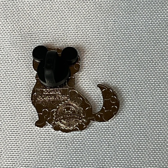 Disney Up Dug Dog Pin - Picture 2 of 2